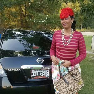 Meet your Posher, Stephanie